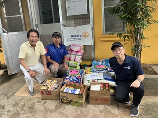 孤児院へ物資の寄付